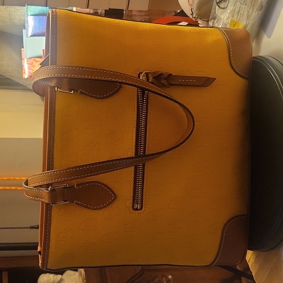 Dooney & bourke yellow or mustard color - Picture 9 of 15